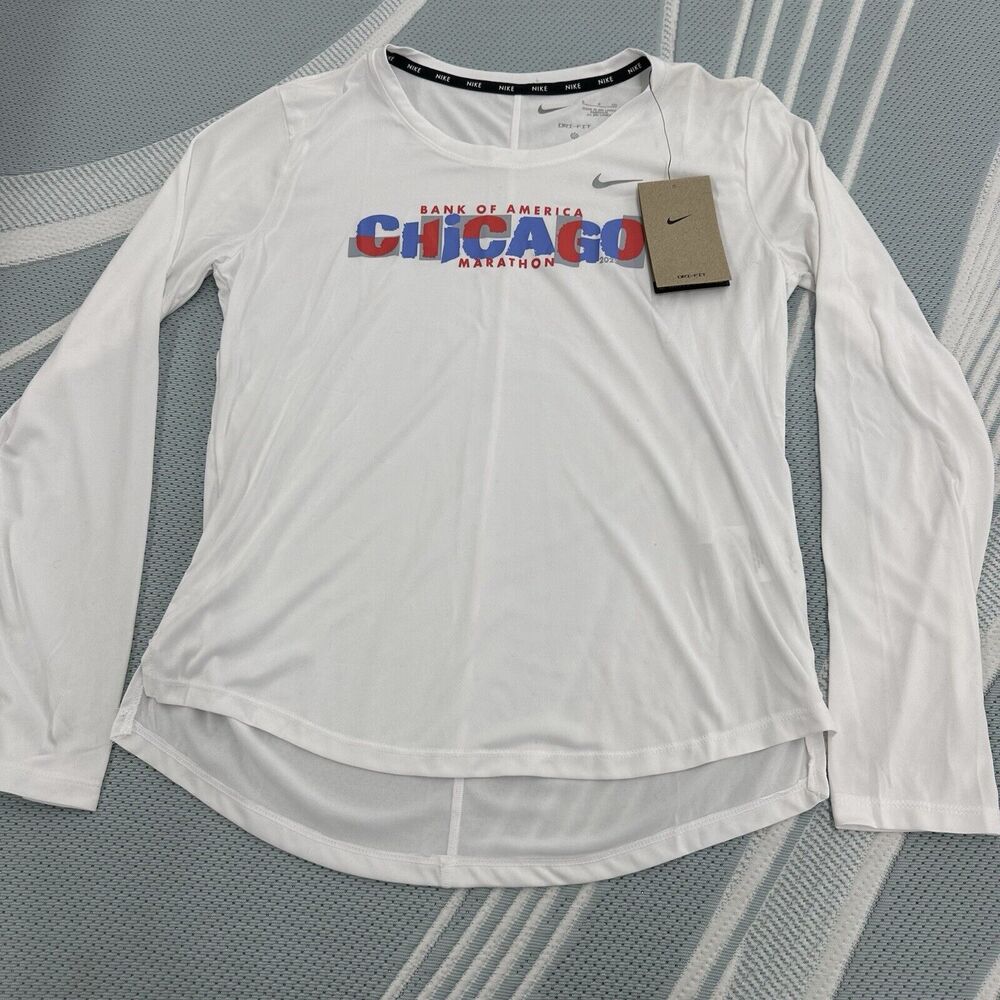 Nike Women's One Dri-FIT Luxe 2023 Chicago Marathon Long-Sleeve Running Top